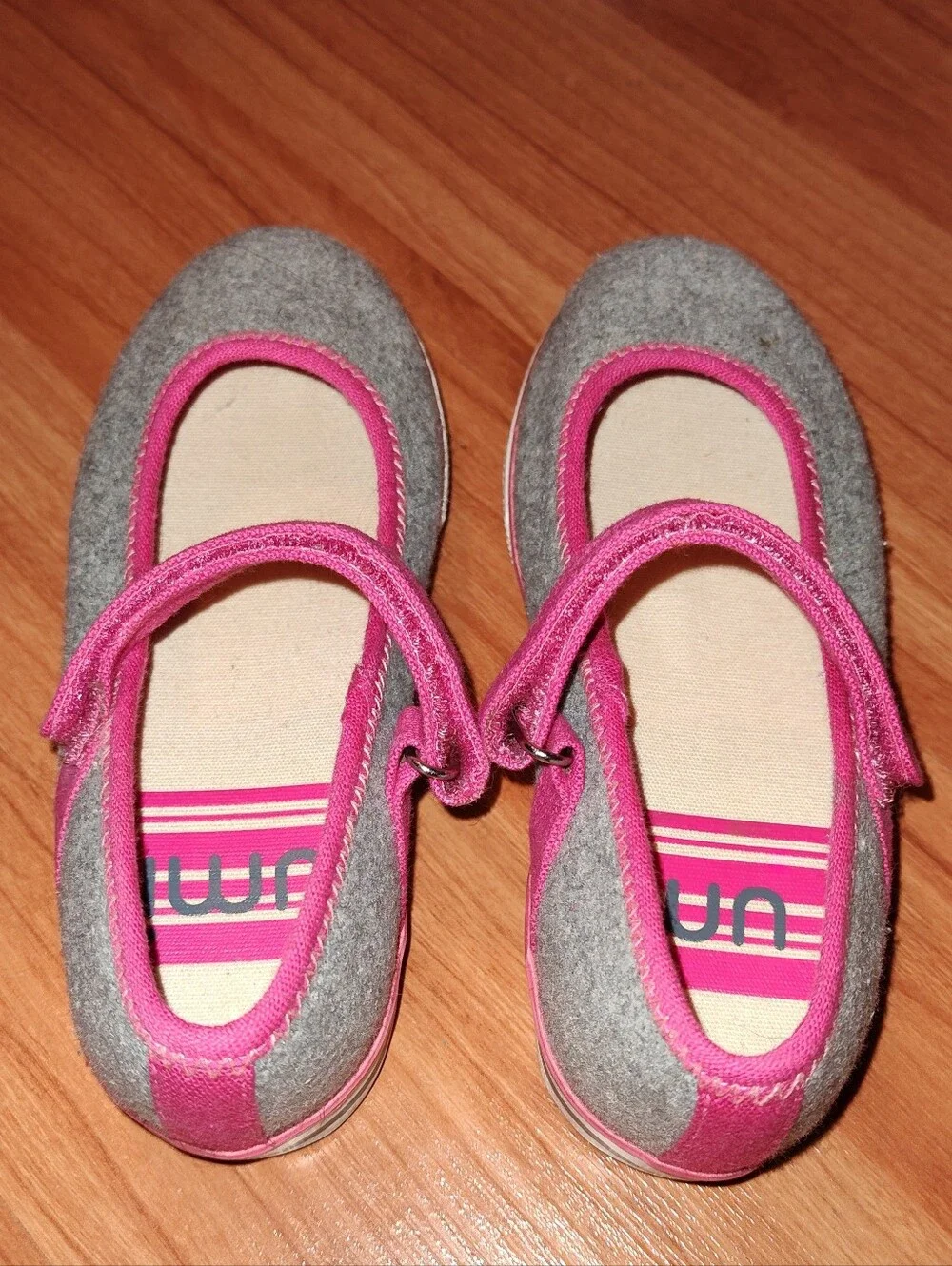 Umi Girls Gray Felt Mary Janes with Pink Trim